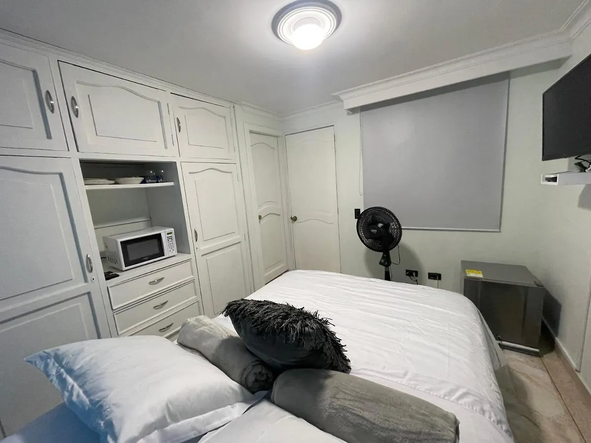 Homestay Habitacion Privada Y Hermosa Medellin - Laureles 3 Apartment