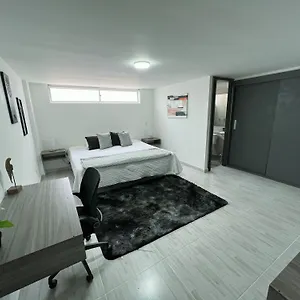  Apartamento Comodo Y Amplio En Laureles